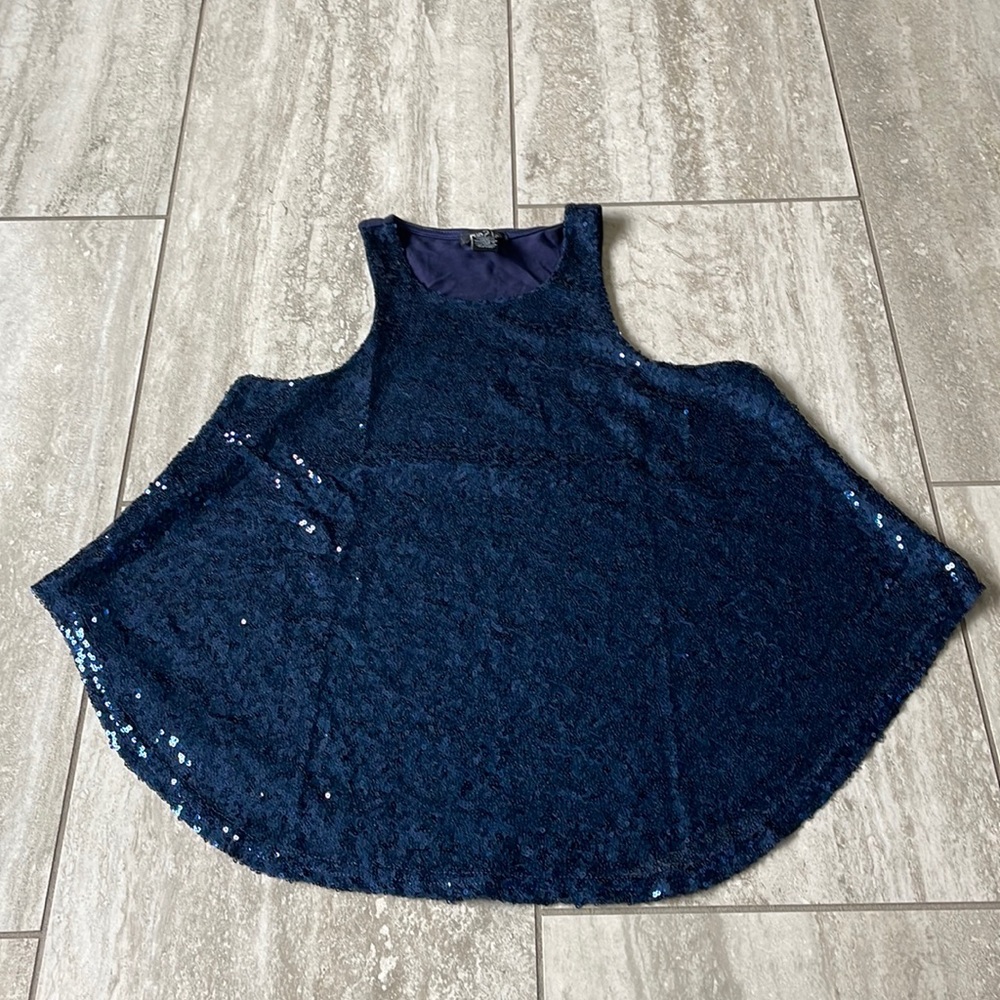 Rue 21 Blue Sequins on Front Balloon hemline Round neck Sleeveless Women Small
